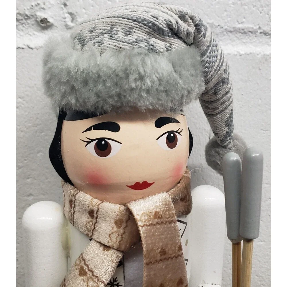 Wooden Christmas Nutcracker,14